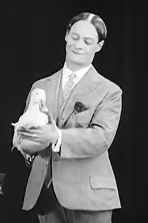 مشاهدة فيلم Gus Visser and His Singing Duck 1925 مترجم